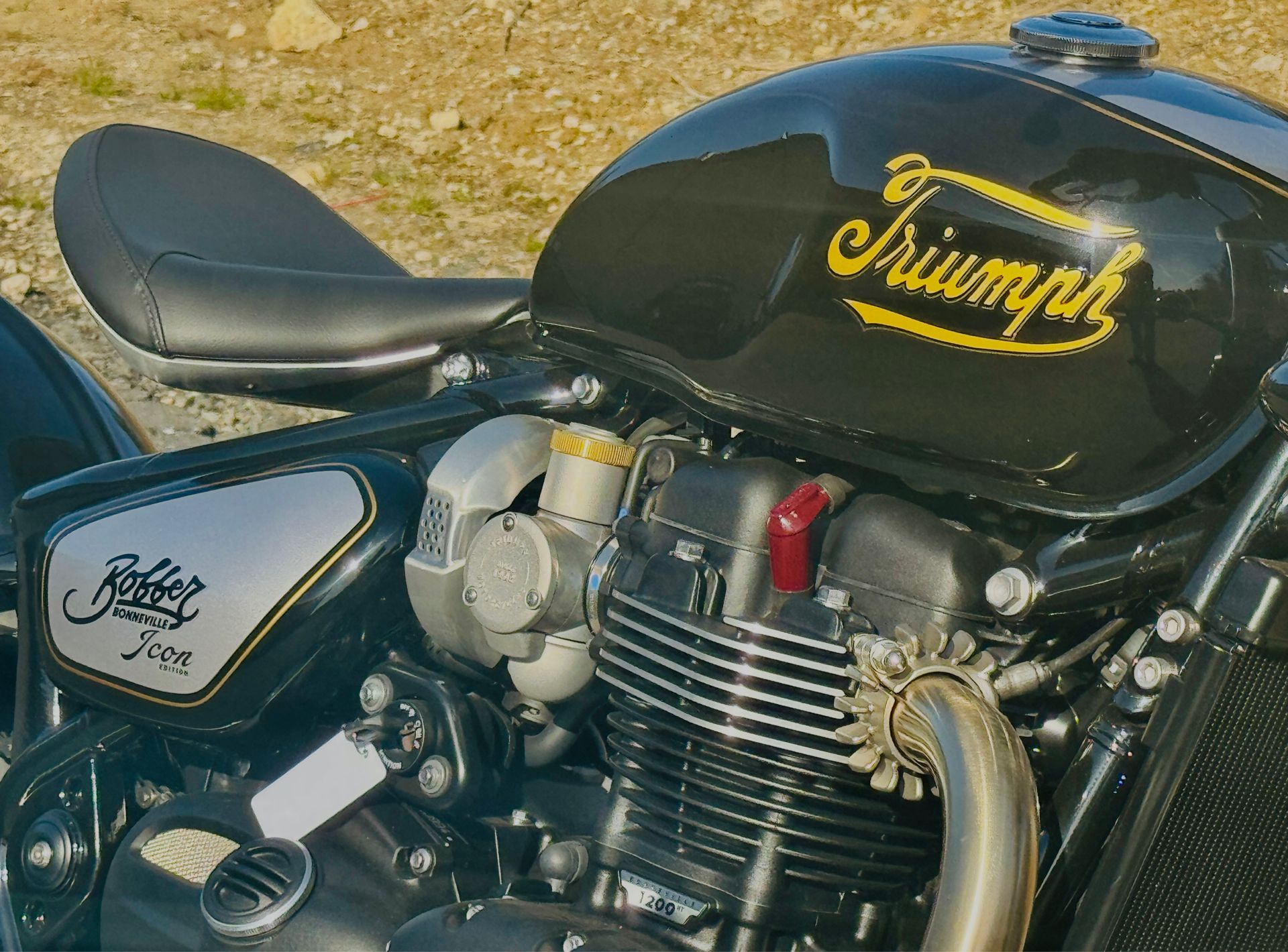 2025 Triumph Bonneville Bobber in Enfield, Connecticut - Photo 4