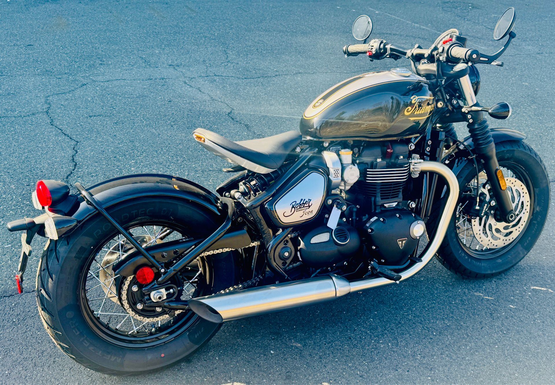 2025 Triumph Bonneville Bobber in Enfield, Connecticut - Photo 3