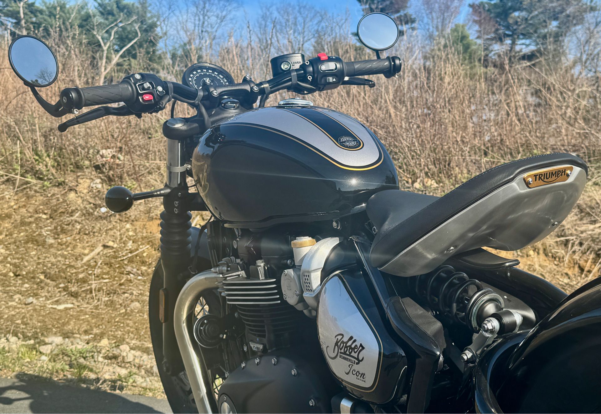 2025 Triumph Bonneville Bobber in Enfield, Connecticut - Photo 10