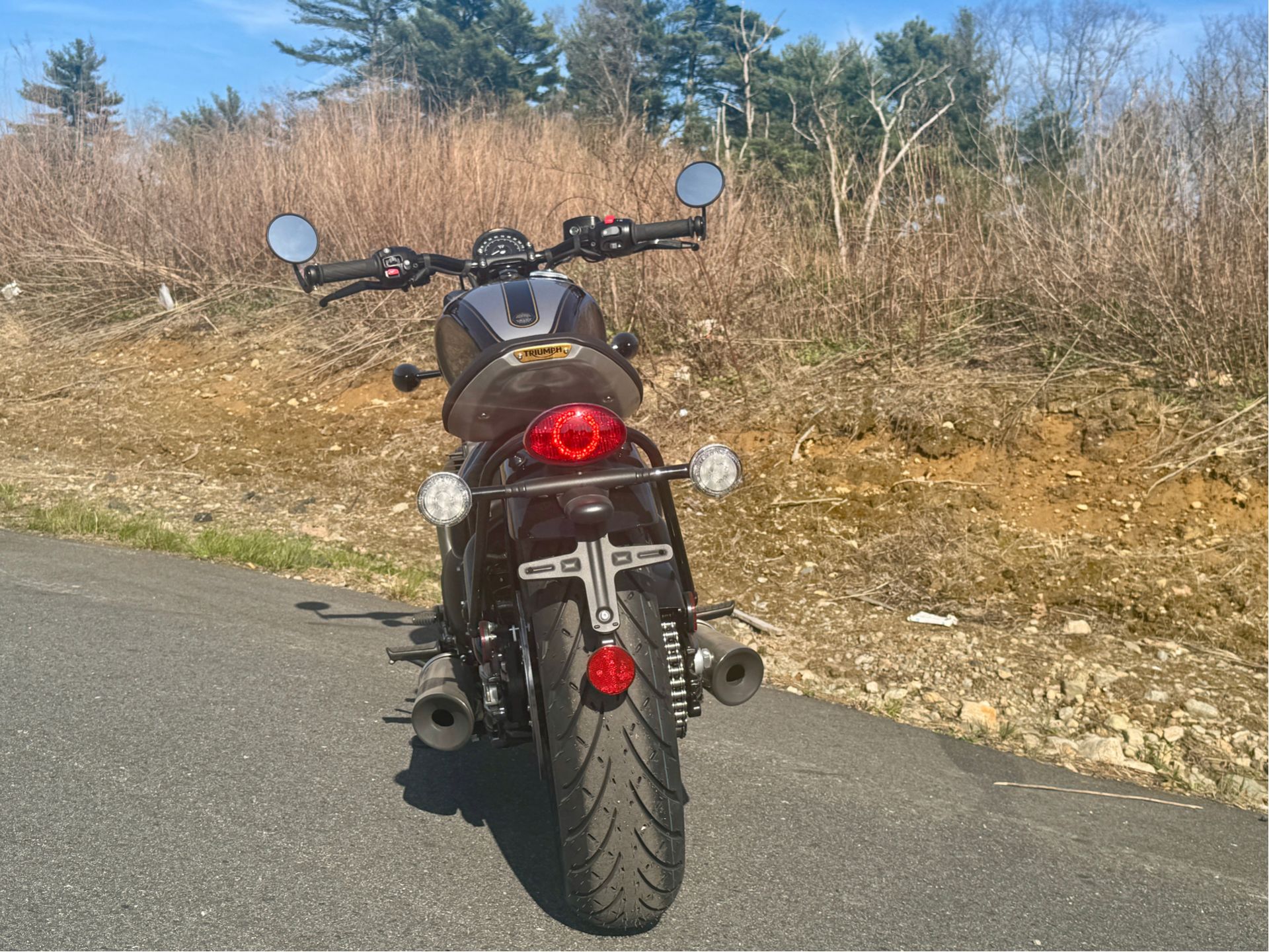 2025 Triumph Bonneville Bobber in Enfield, Connecticut - Photo 9
