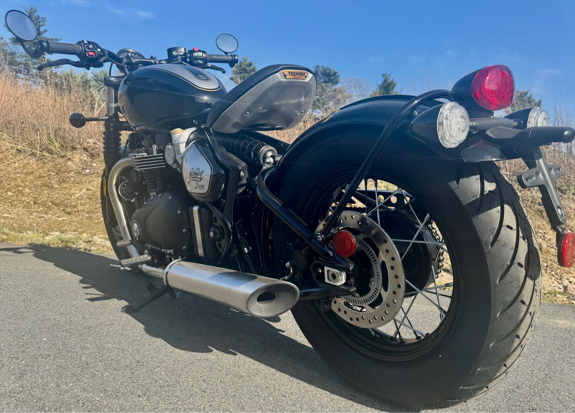 2025 Triumph Bonneville Bobber in Enfield, Connecticut - Photo 5