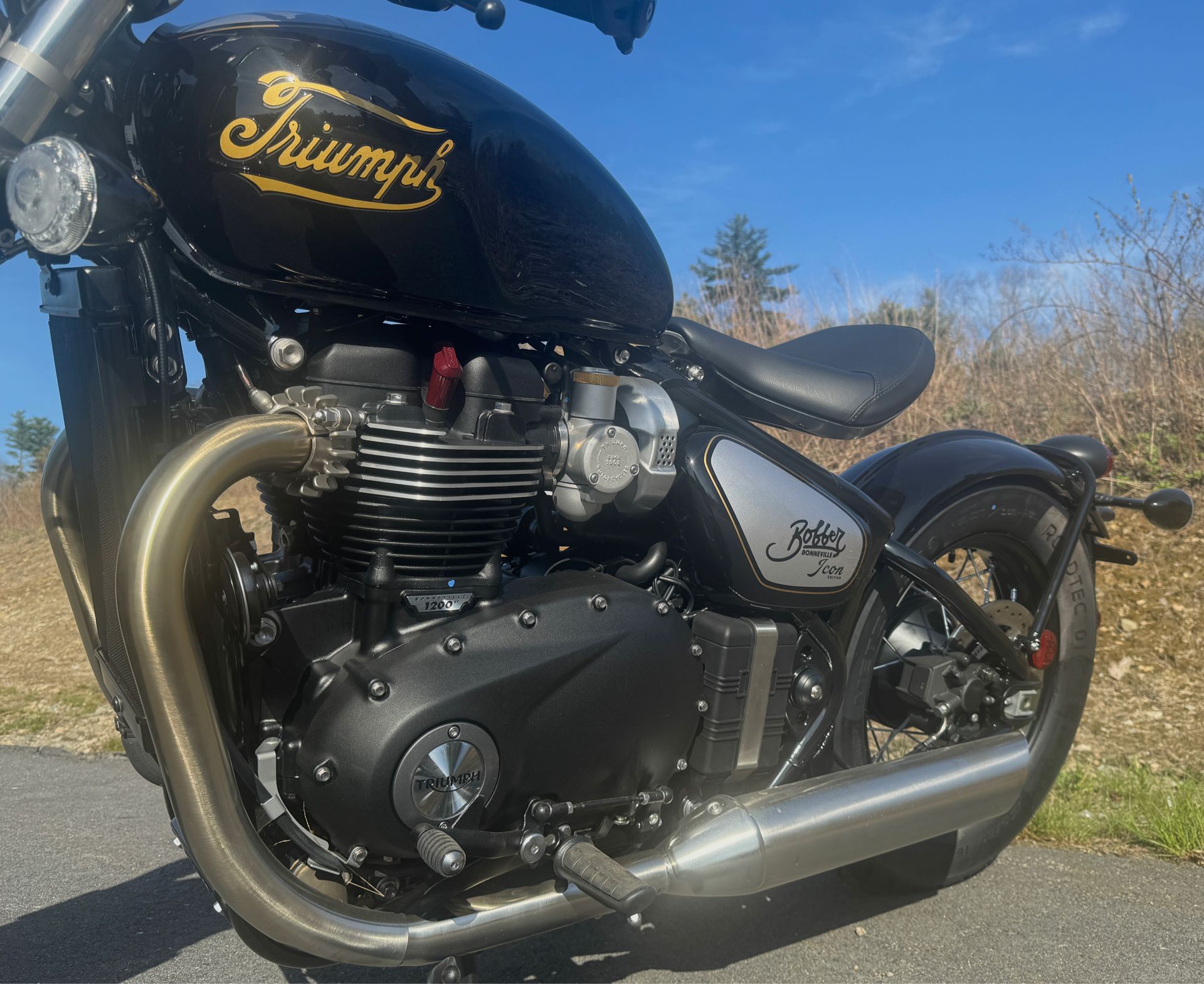 2025 Triumph Bonneville Bobber in Enfield, Connecticut - Photo 14