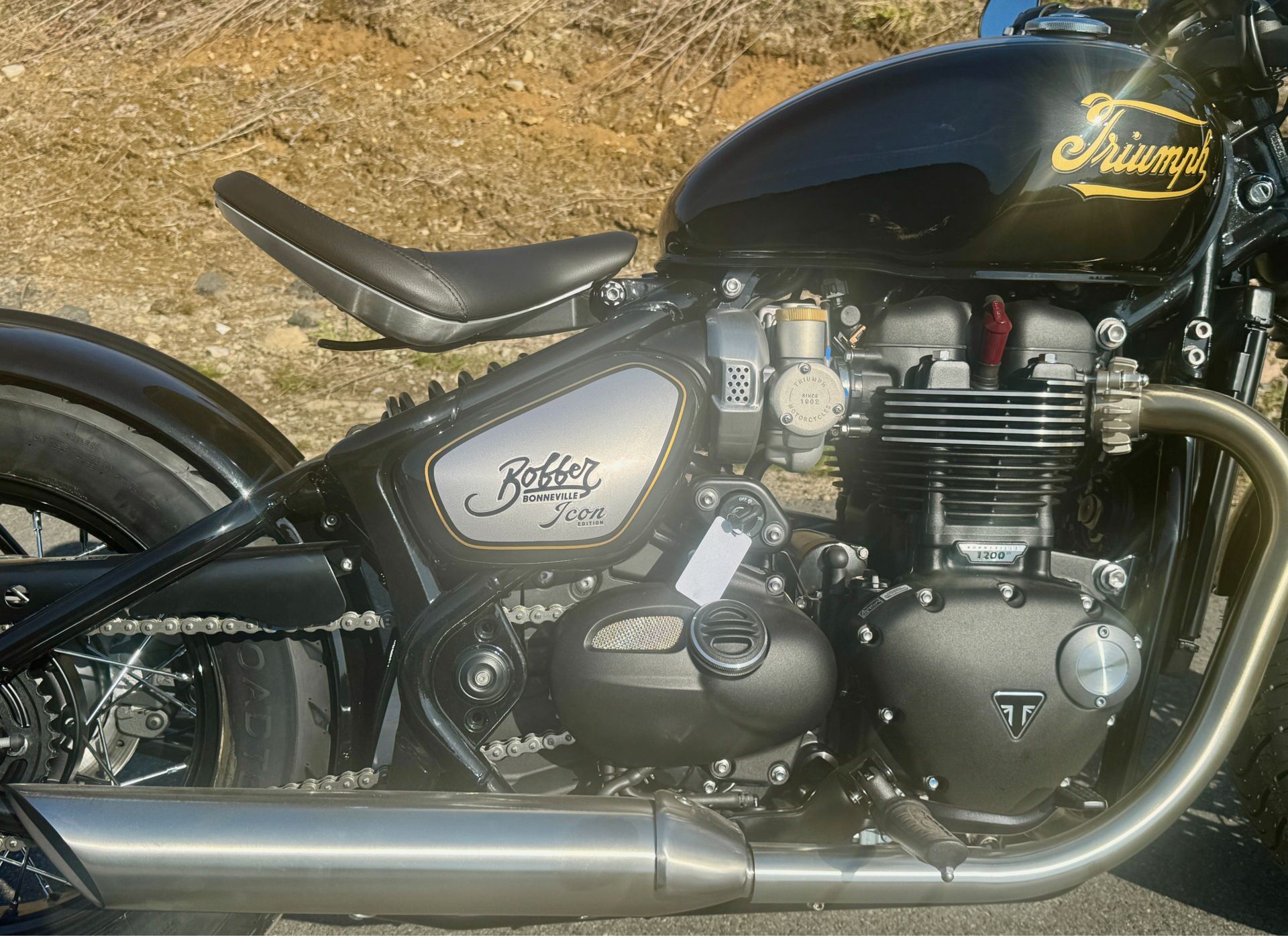 2025 Triumph Bonneville Bobber in Enfield, Connecticut - Photo 12