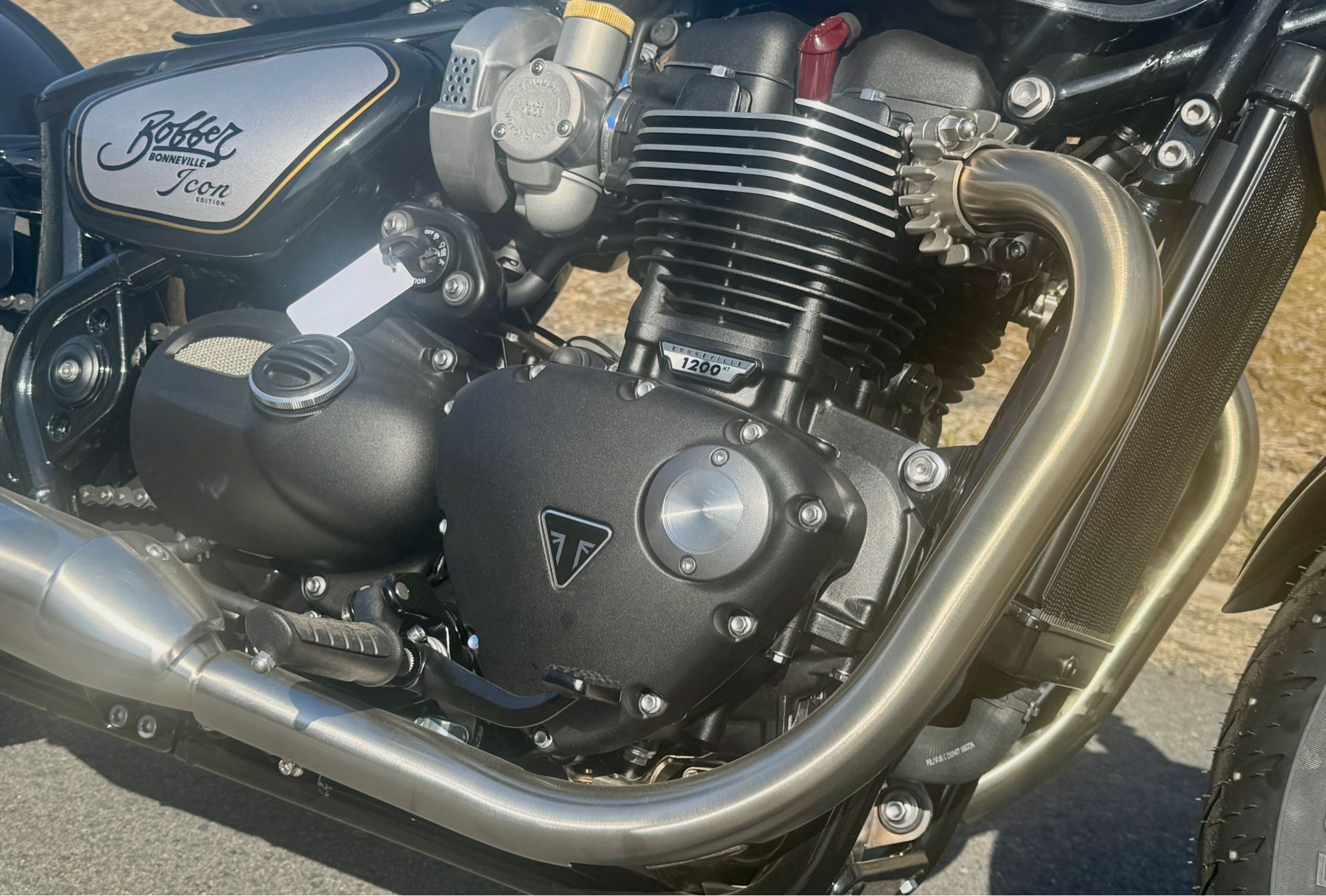 2025 Triumph Bonneville Bobber in Enfield, Connecticut - Photo 6