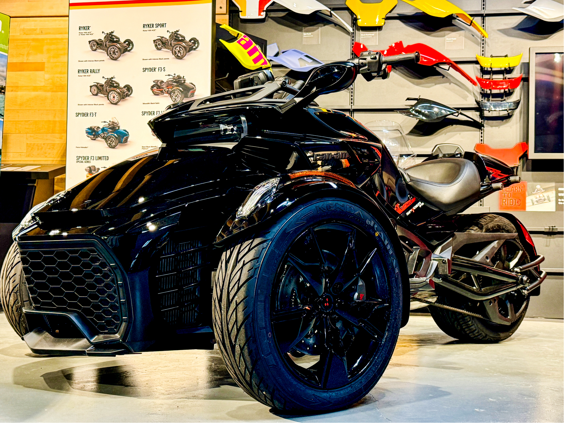 2023 Can-Am Spyder F3 in Enfield, Connecticut - Photo 17