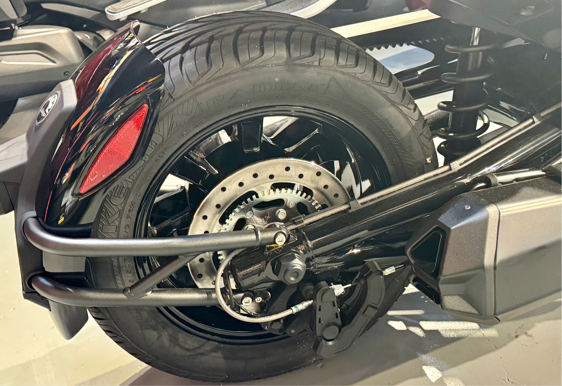 2023 Can-Am Spyder F3 in Enfield, Connecticut - Photo 21
