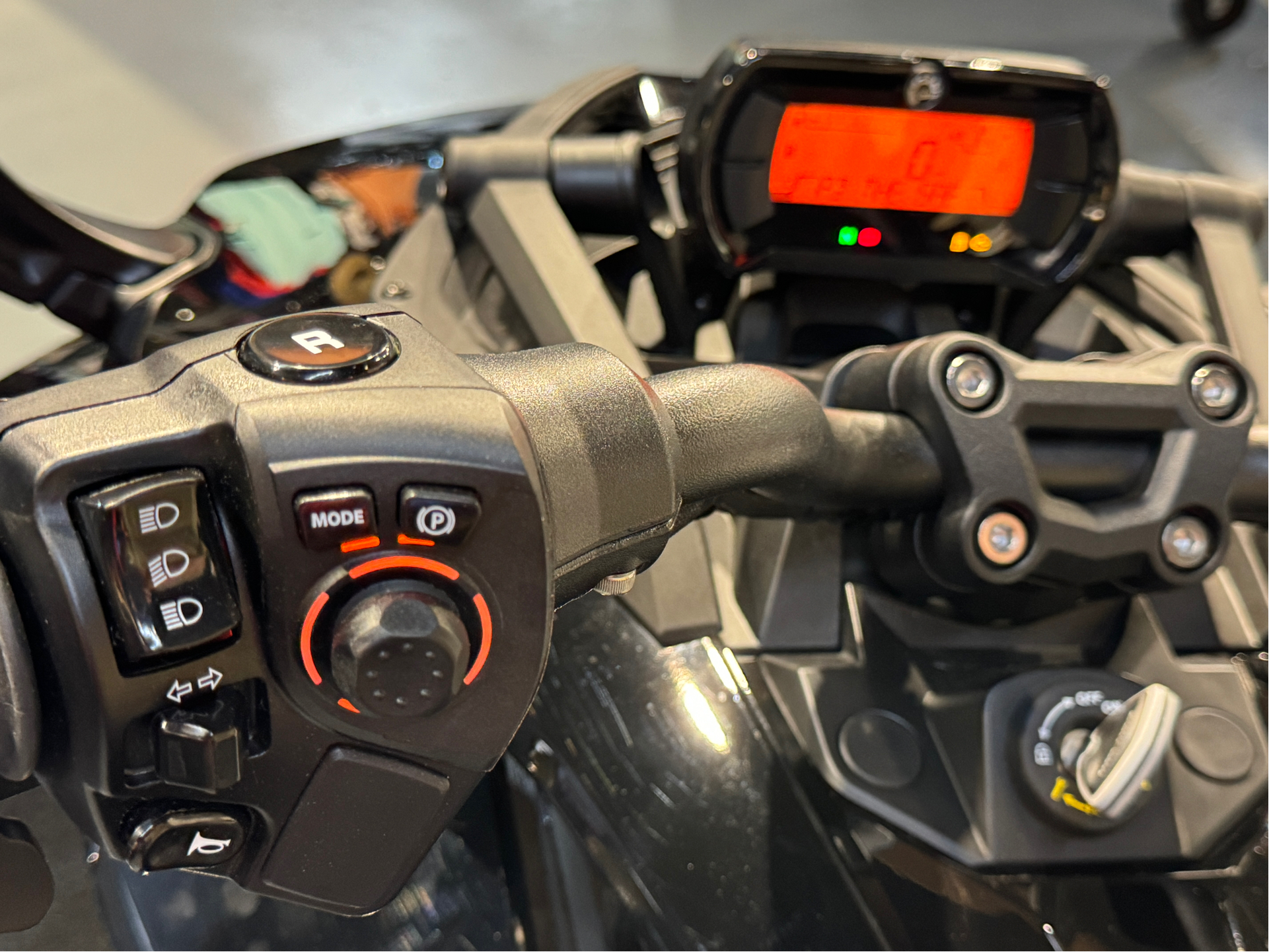 2023 Can-Am Spyder F3 in Enfield, Connecticut - Photo 23
