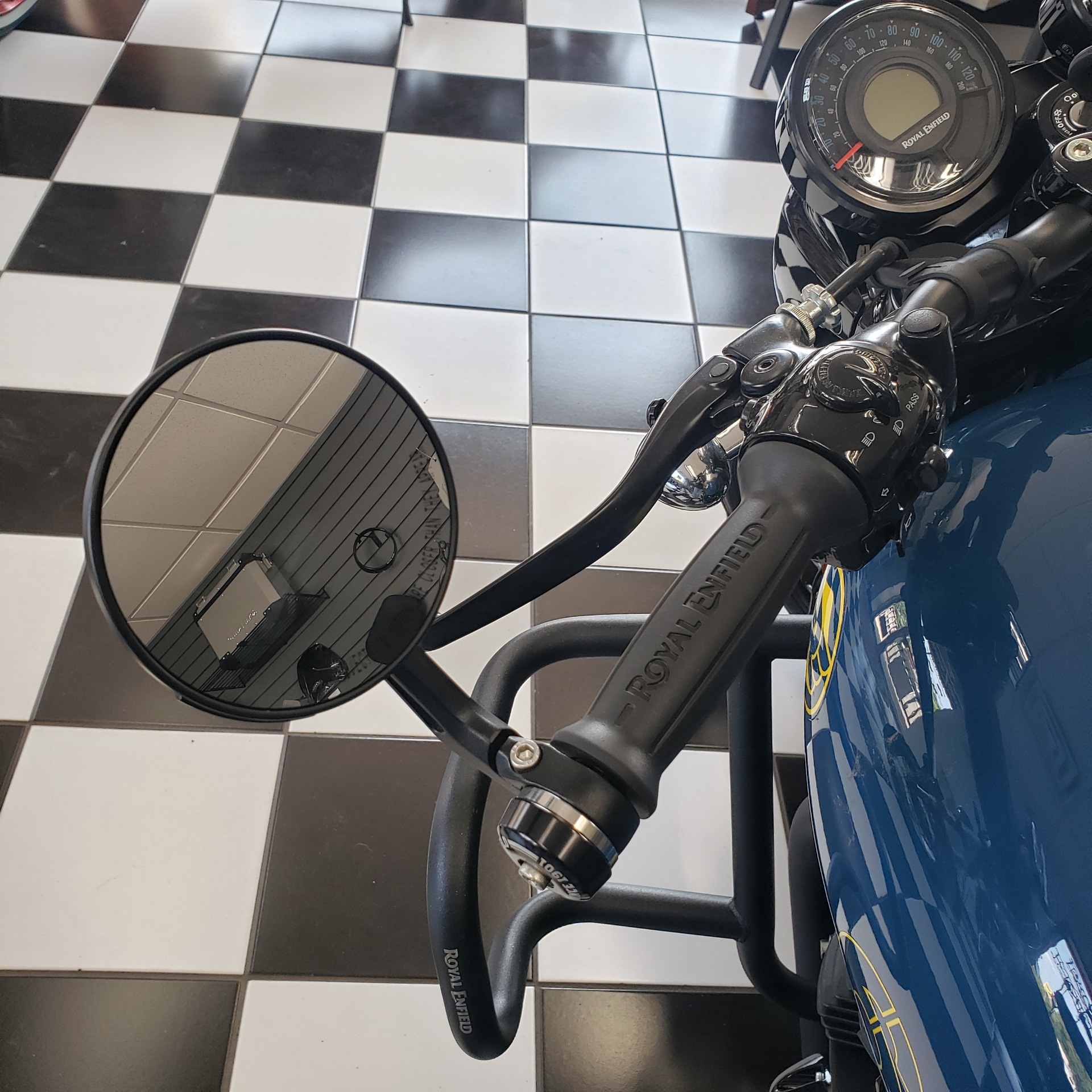 2024 Royal Enfield Shotgun 650 in Enfield, Connecticut - Photo 7