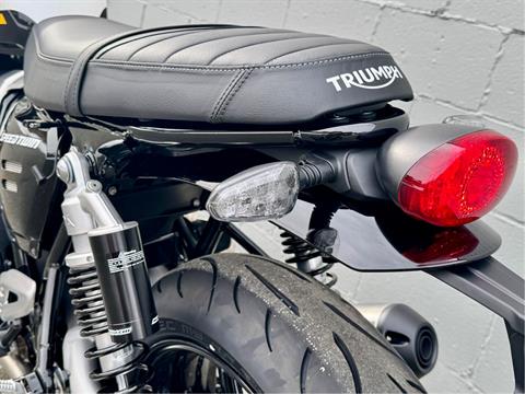 2025 Triumph Speed Twin 1200 in Enfield, Connecticut - Photo 12