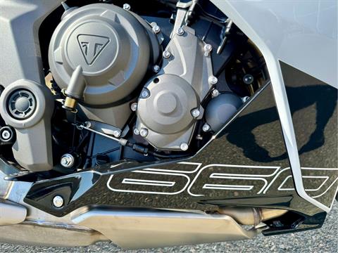 2025 Triumph Daytona 660 in Enfield, Connecticut - Photo 10