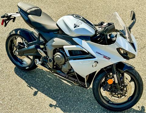 2025 Triumph Daytona 660 in Enfield, Connecticut - Photo 13