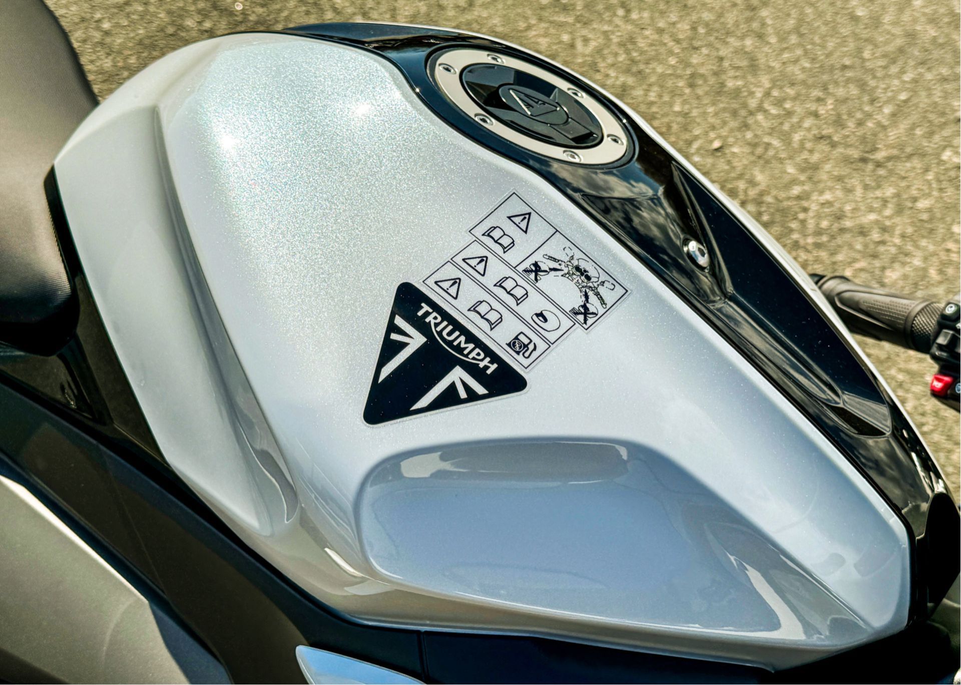 2025 Triumph Daytona 660 in Enfield, Connecticut - Photo 2