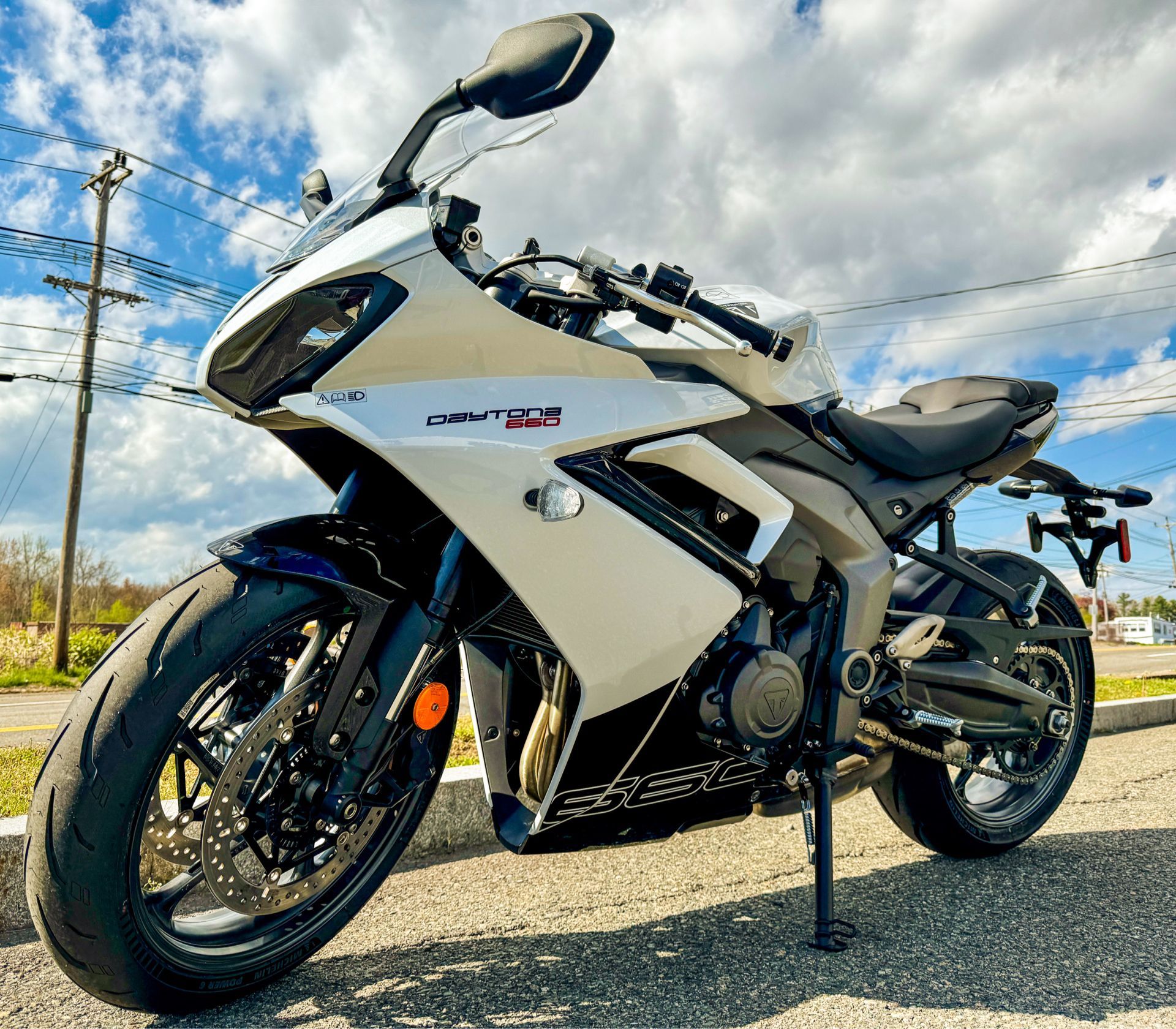 2025 Triumph Daytona 660 in Enfield, Connecticut - Photo 11