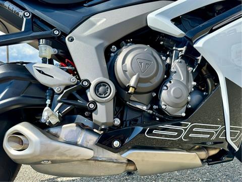 2025 Triumph Daytona 660 in Enfield, Connecticut - Photo 12