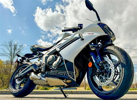 2025 Triumph Daytona 660 in Enfield, Connecticut - Photo 3