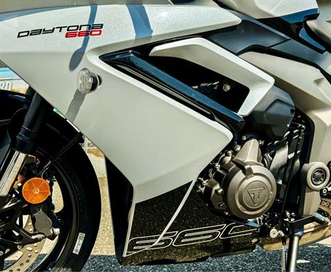 2025 Triumph Daytona 660 in Enfield, Connecticut - Photo 18