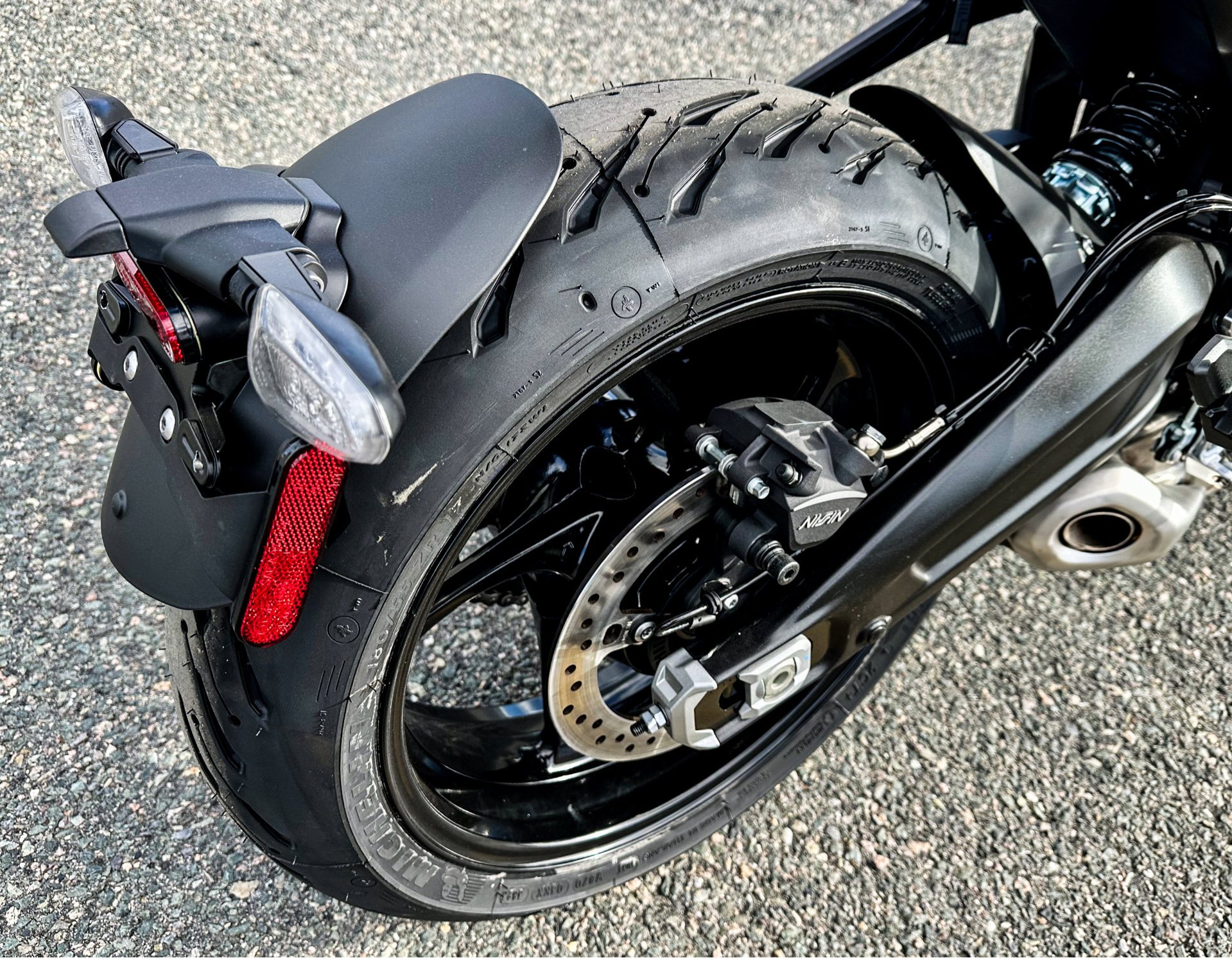 2024 Triumph Trident 660 in Enfield, Connecticut - Photo 12