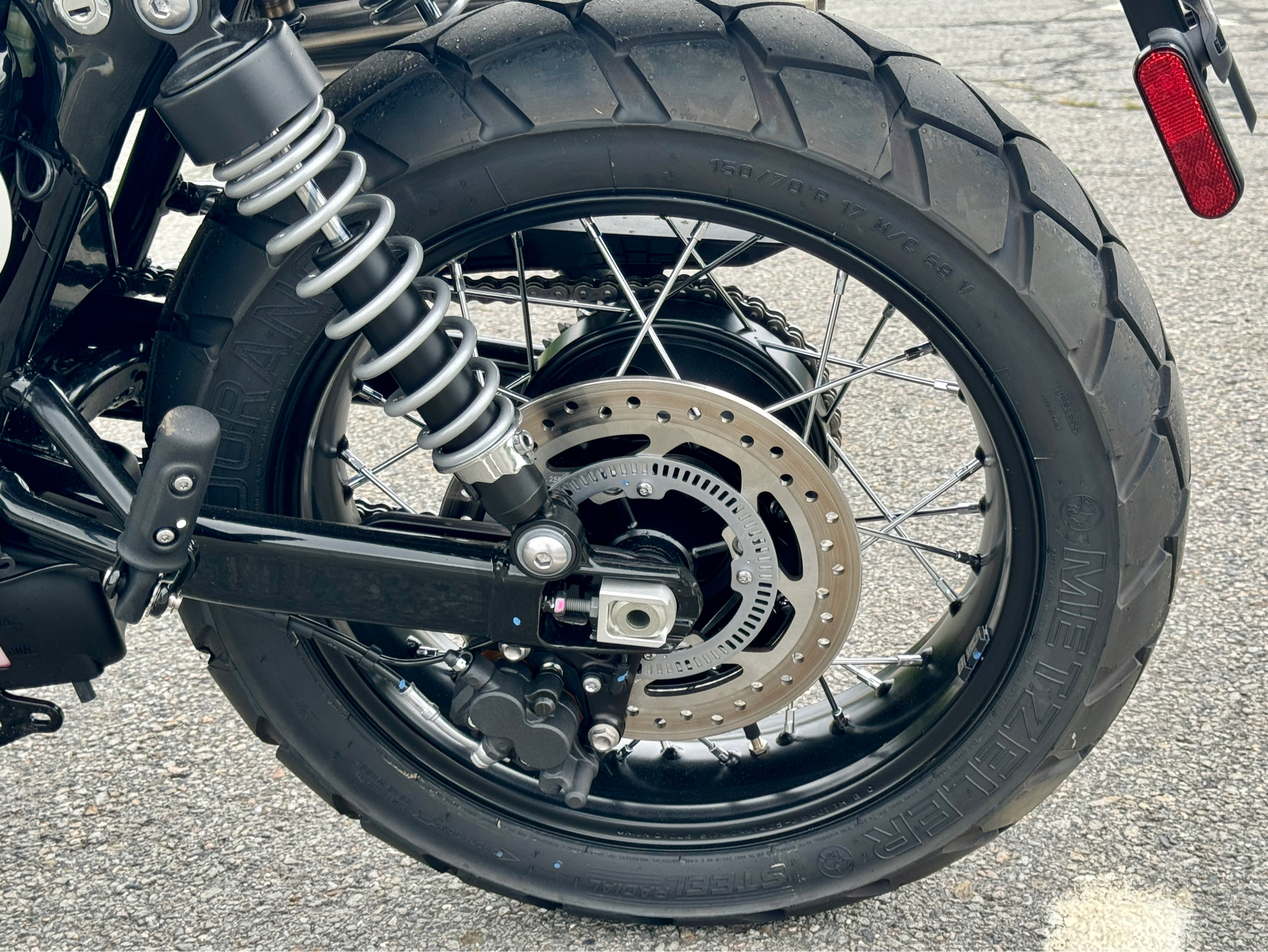 2024 Triumph Scrambler 900 in Enfield, Connecticut - Photo 17