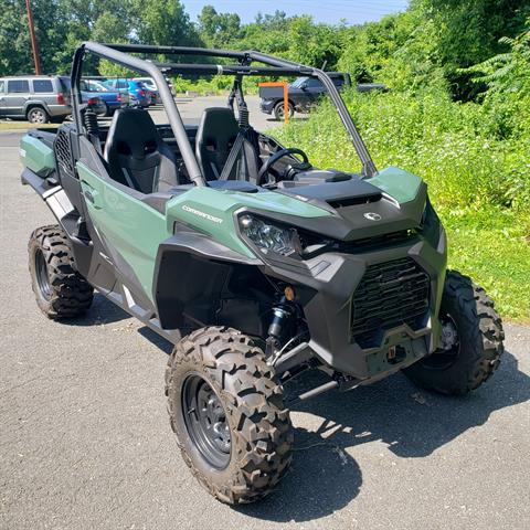 2023 Can-Am Commander DPS 700 in Enfield, Connecticut