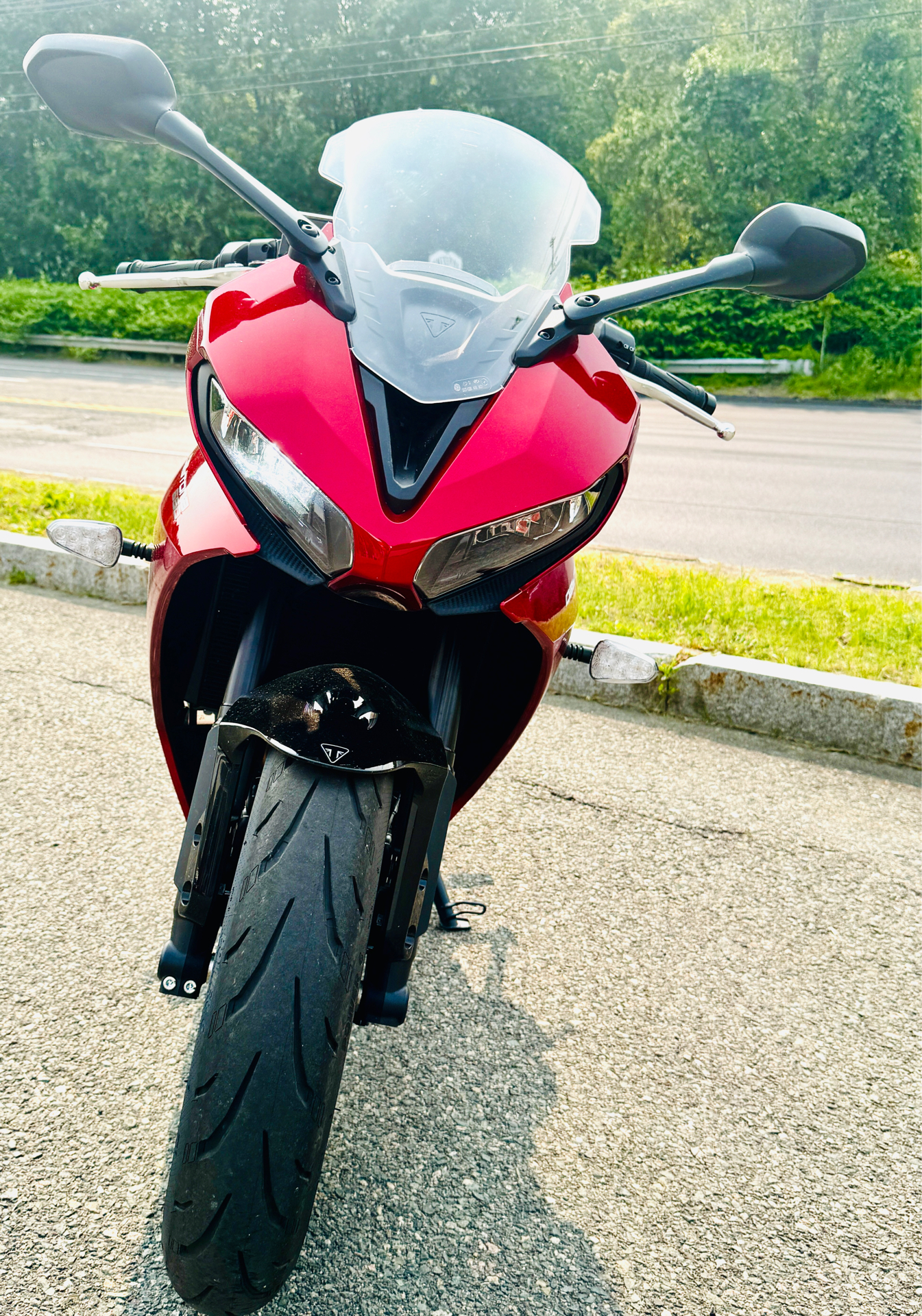 2025 Triumph Daytona 660 in Enfield, Connecticut - Photo 5