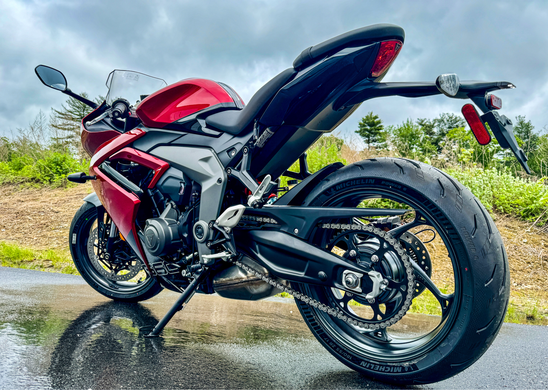 2025 Triumph Daytona 660 in Enfield, Connecticut - Photo 12