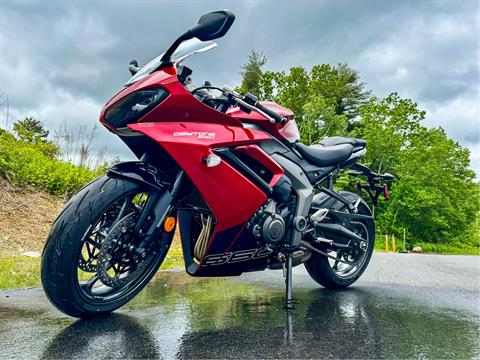 2025 Triumph Daytona 660 in Enfield, Connecticut - Photo 14