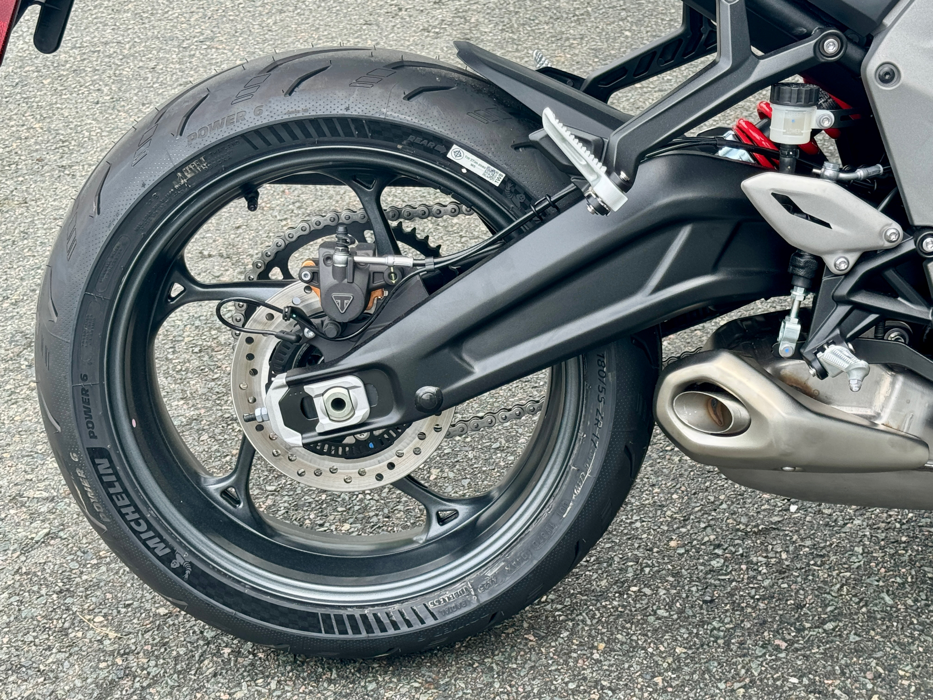2025 Triumph Daytona 660 in Enfield, Connecticut - Photo 17