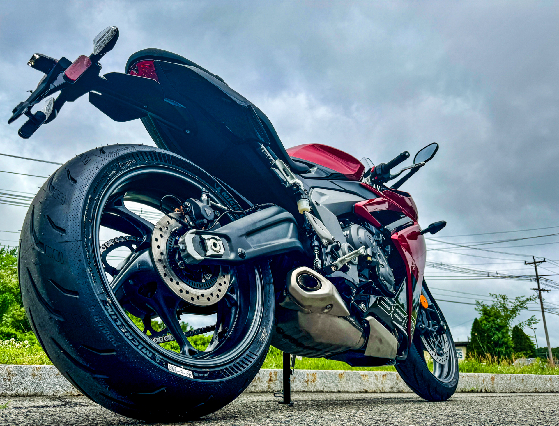 2025 Triumph Daytona 660 in Enfield, Connecticut - Photo 7