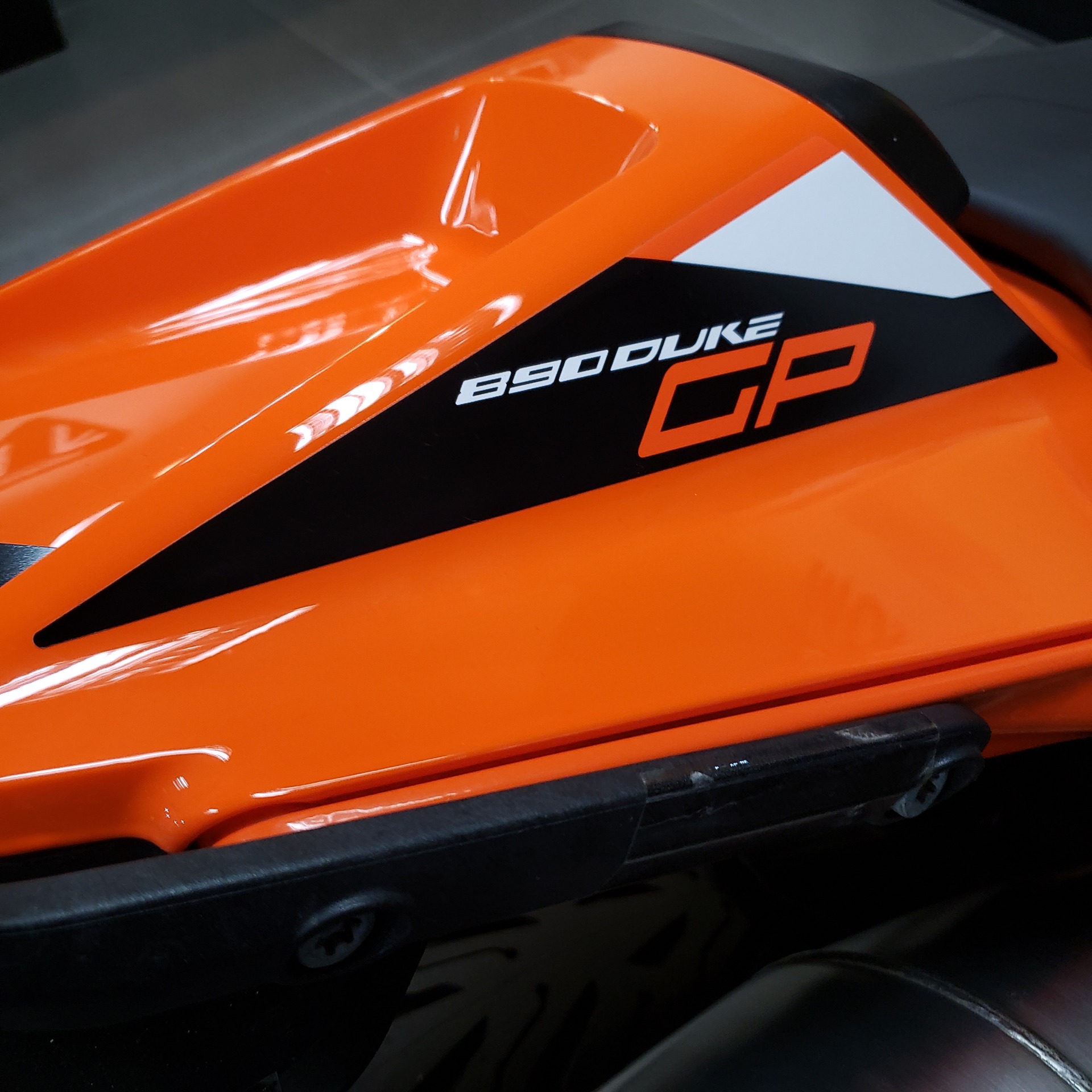 2022 KTM 890 Duke R in Enfield, Connecticut - Photo 3