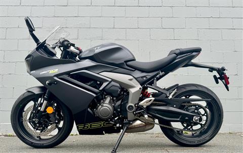 2025 Triumph Daytona 660 in Enfield, Connecticut - Photo 19