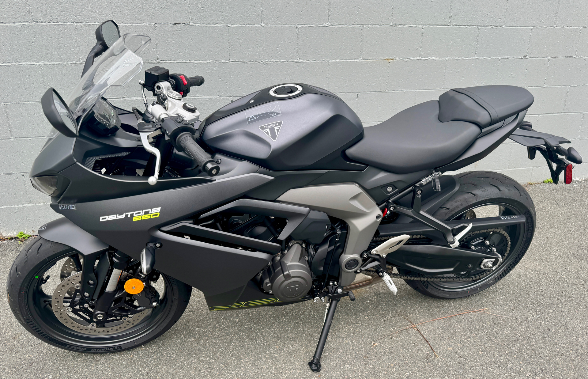 2025 Triumph Daytona 660 in Enfield, Connecticut - Photo 15
