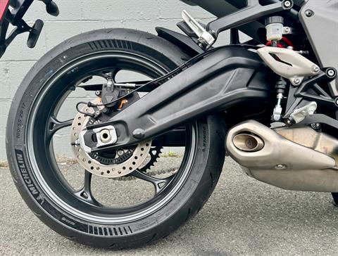 2025 Triumph Daytona 660 in Enfield, Connecticut - Photo 9