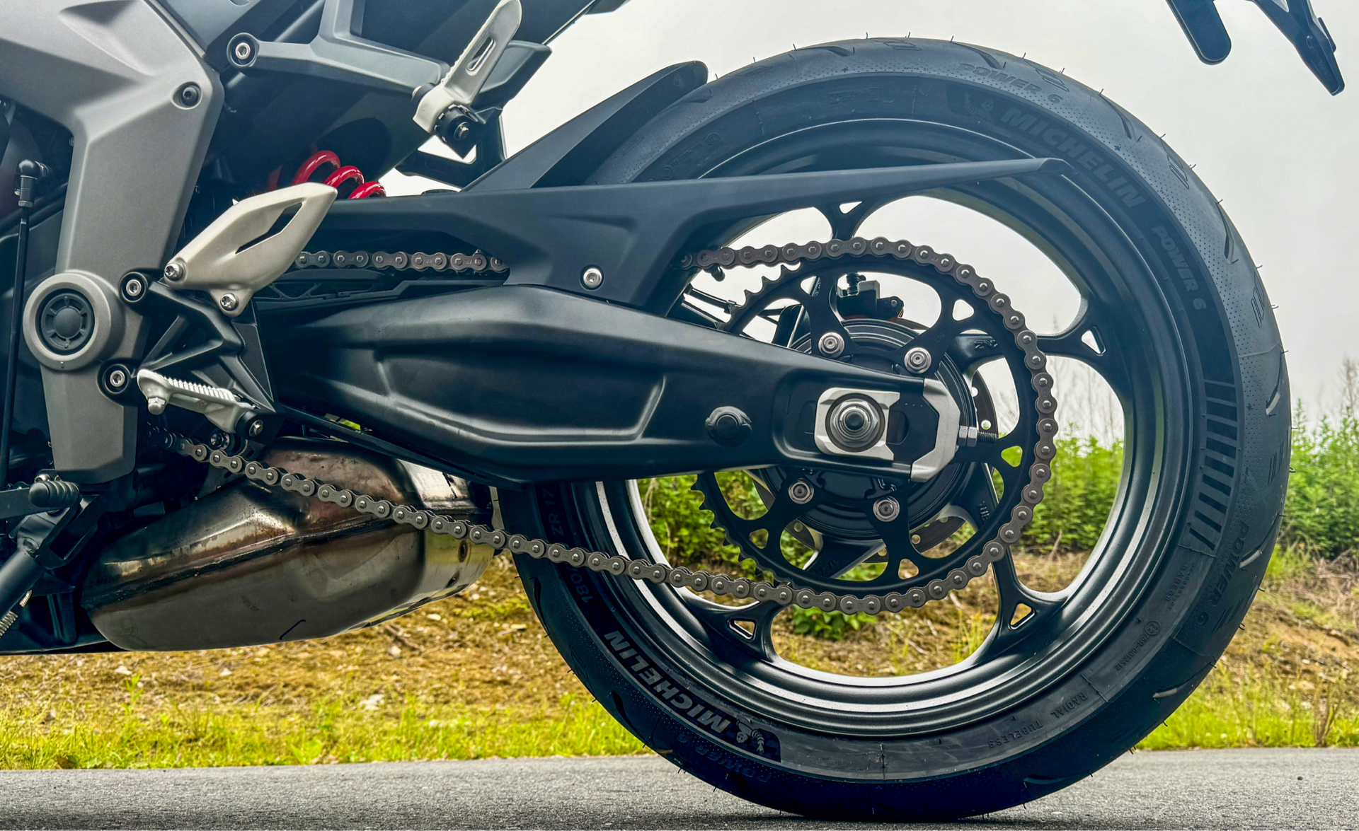 2025 Triumph Daytona 660 in Enfield, Connecticut - Photo 12
