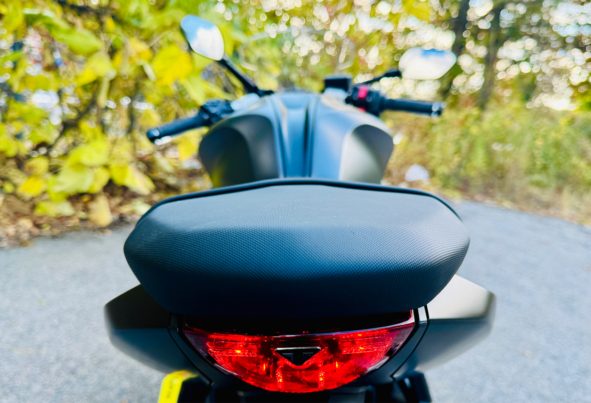 2025 Triumph Daytona 660 in Enfield, Connecticut - Photo 8