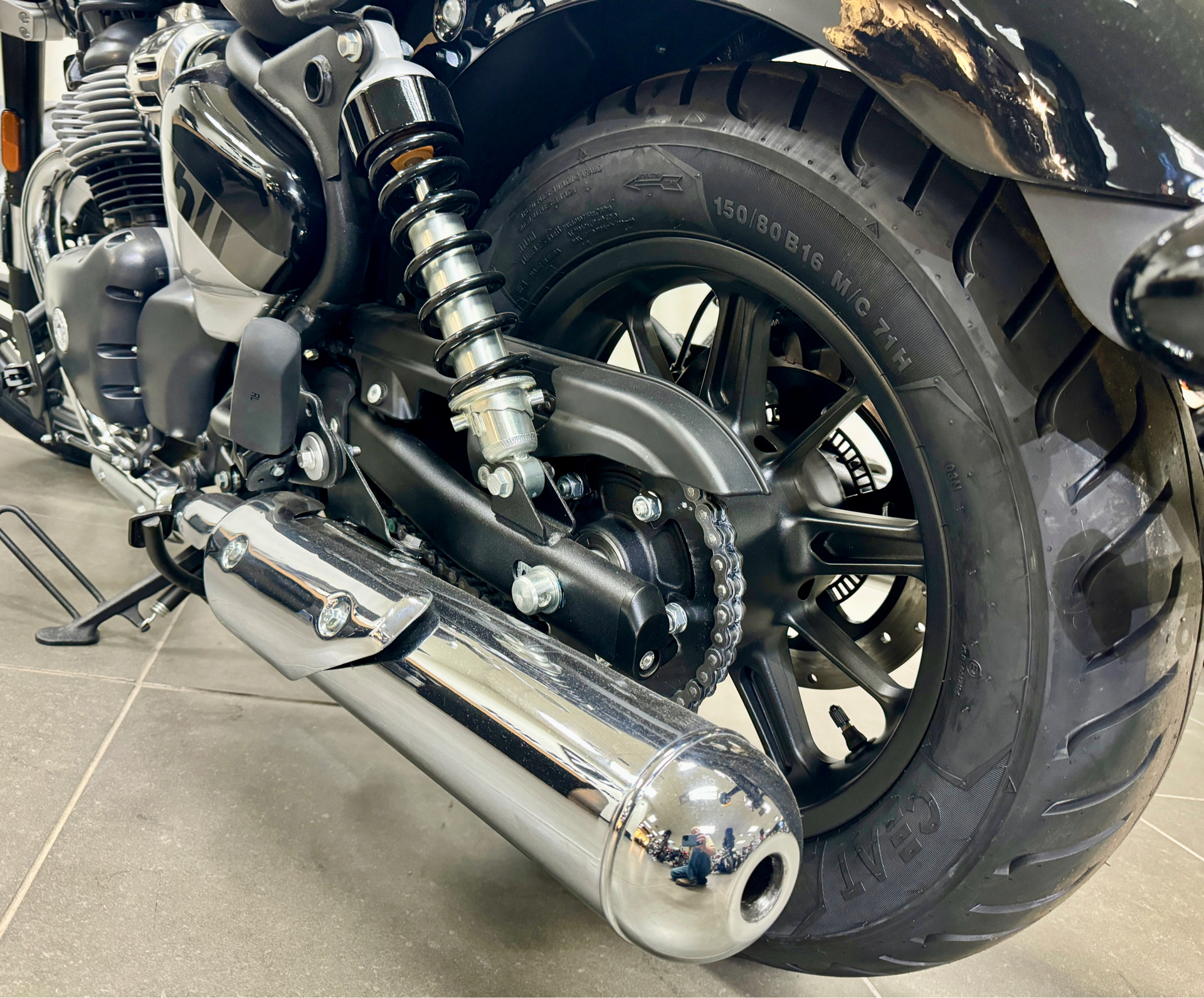 2024 Royal Enfield Super Meteor 650 in Enfield, Connecticut - Photo 13