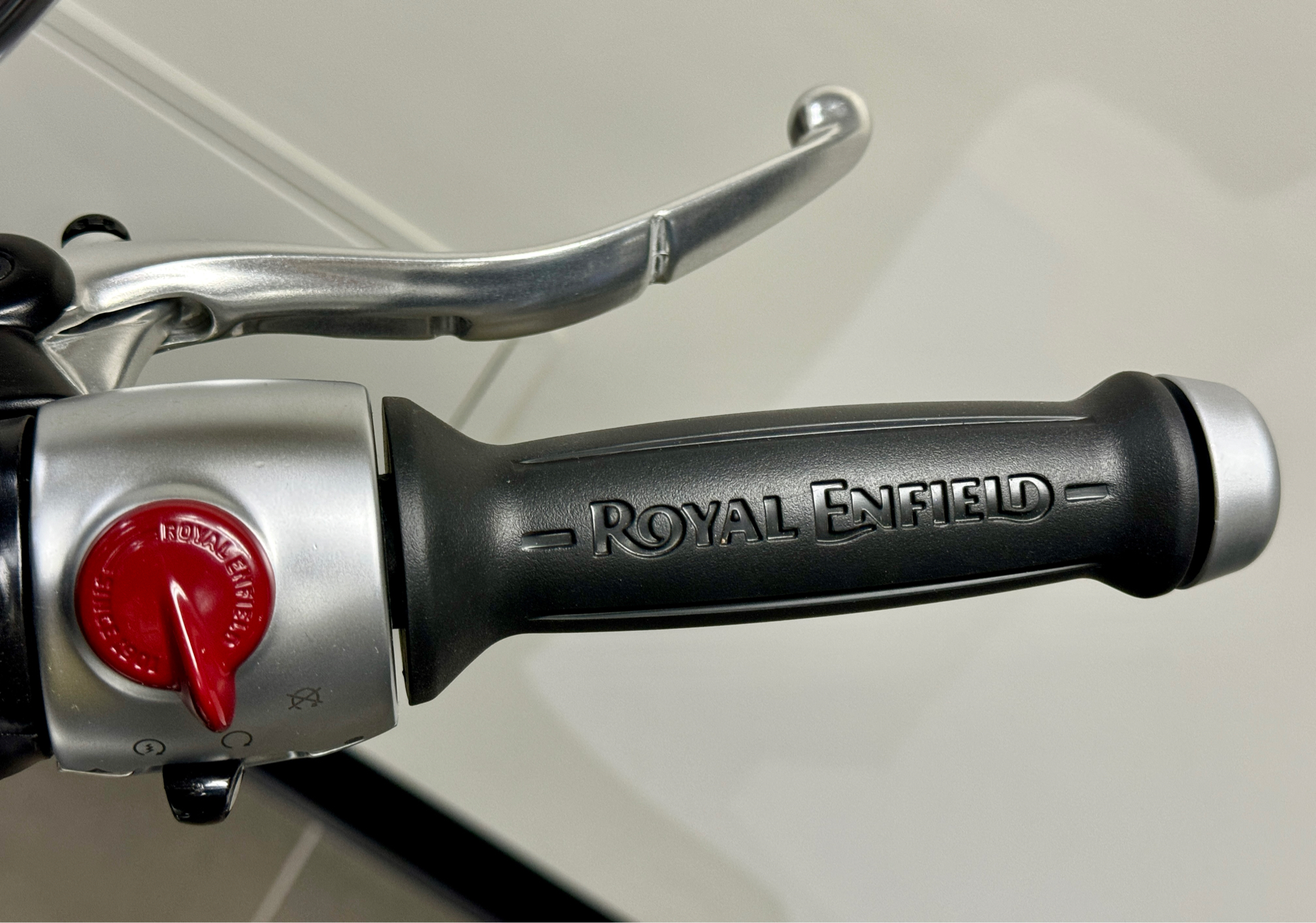 2024 Royal Enfield Super Meteor 650 in Enfield, Connecticut - Photo 19