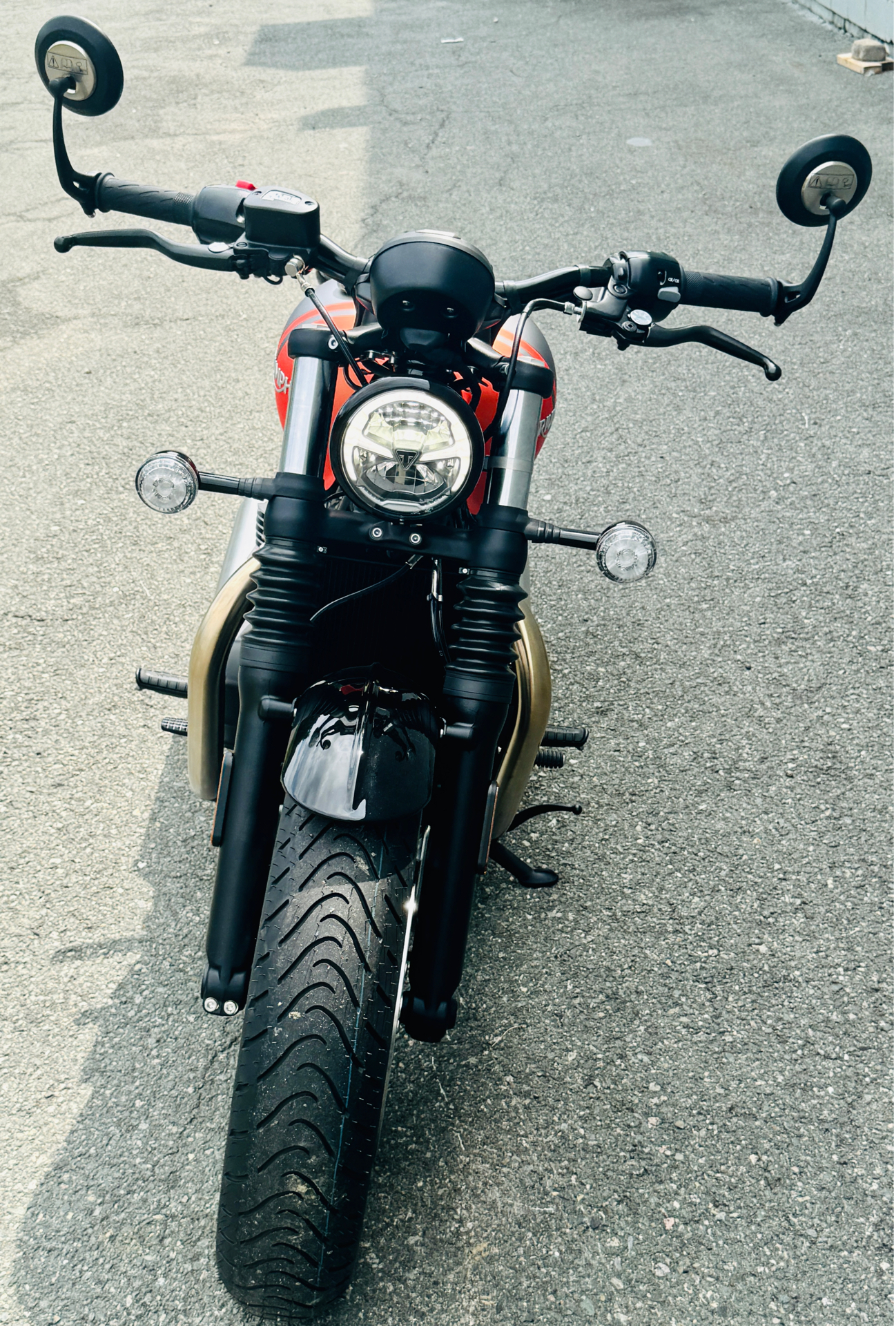 2025 Triumph Bonneville Bobber in Enfield, Connecticut - Photo 7