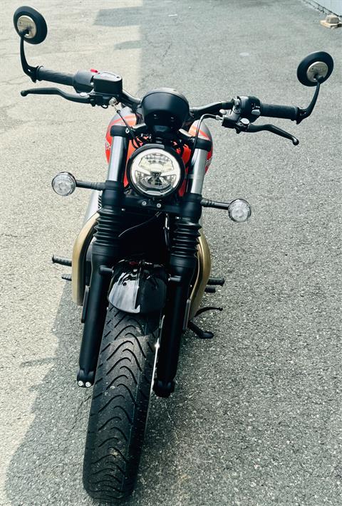 2025 Triumph Bonneville Bobber in Enfield, Connecticut - Photo 7