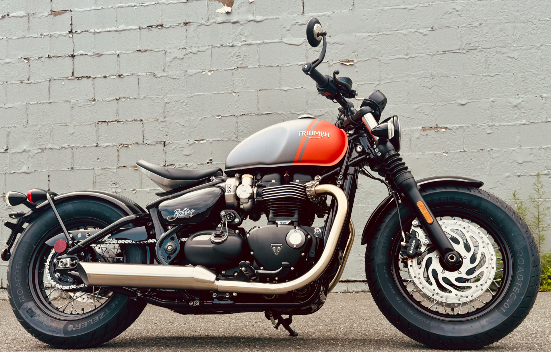 2025 Triumph Bonneville Bobber in Enfield, Connecticut - Photo 21
