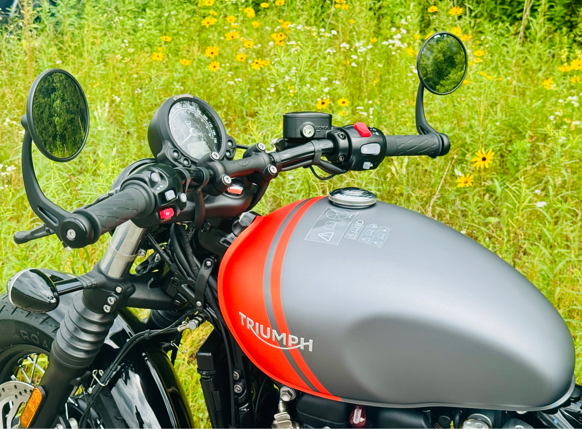2025 Triumph Bonneville Bobber in Enfield, Connecticut - Photo 2