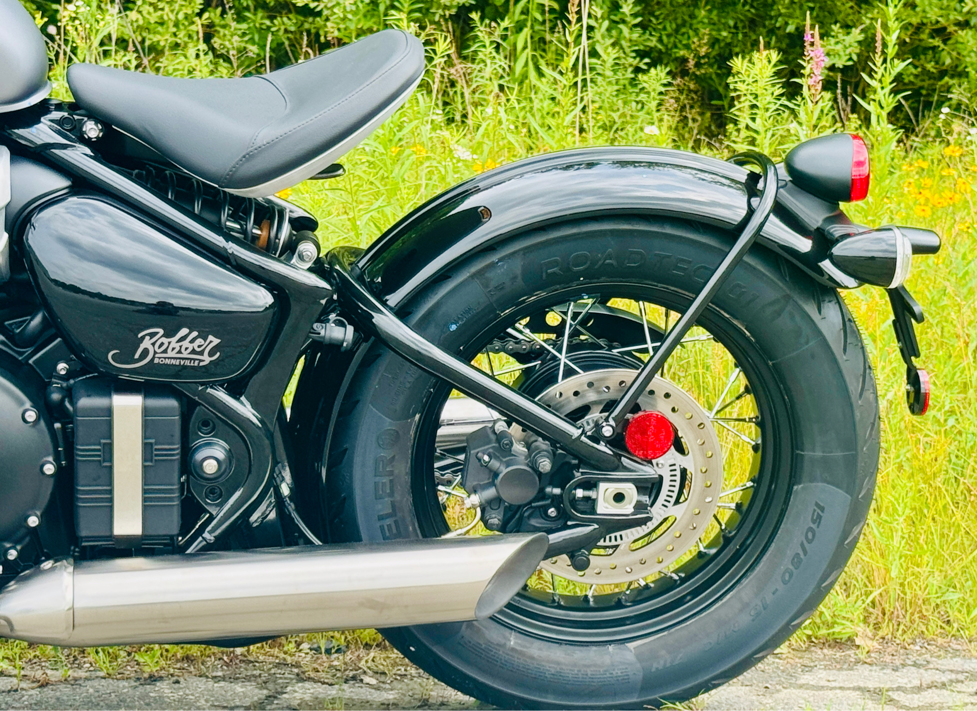 2025 Triumph Bonneville Bobber in Enfield, Connecticut - Photo 4