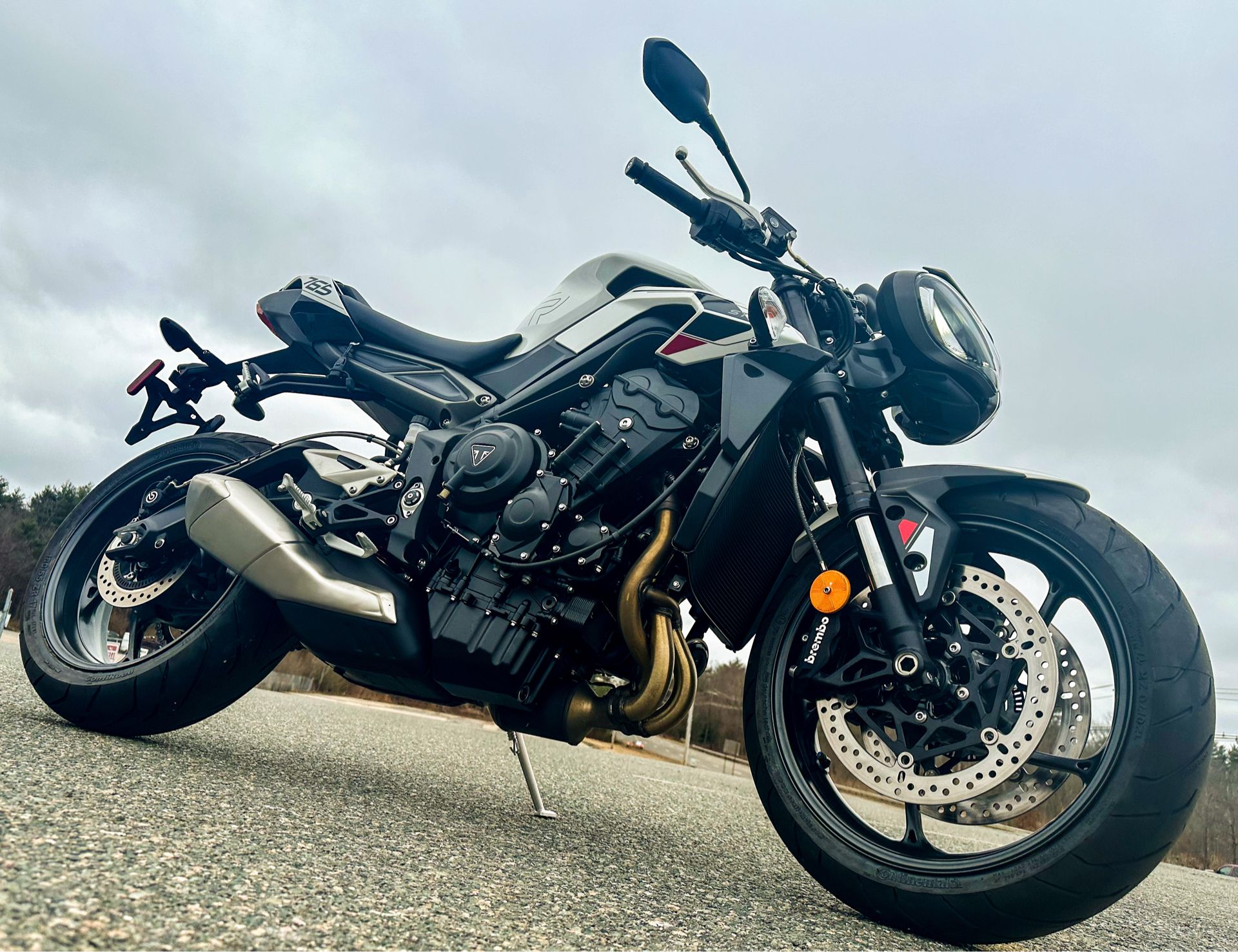 2024 Triumph Street Triple 765 R in Enfield, Connecticut - Photo 3