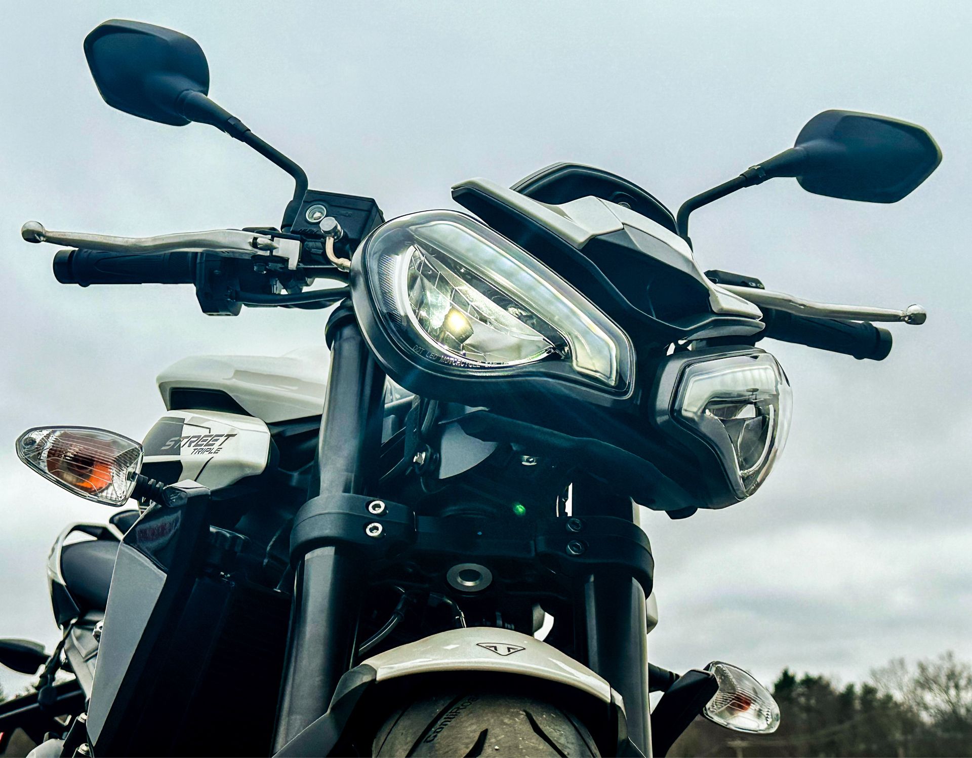 2024 Triumph Street Triple 765 R in Enfield, Connecticut - Photo 4