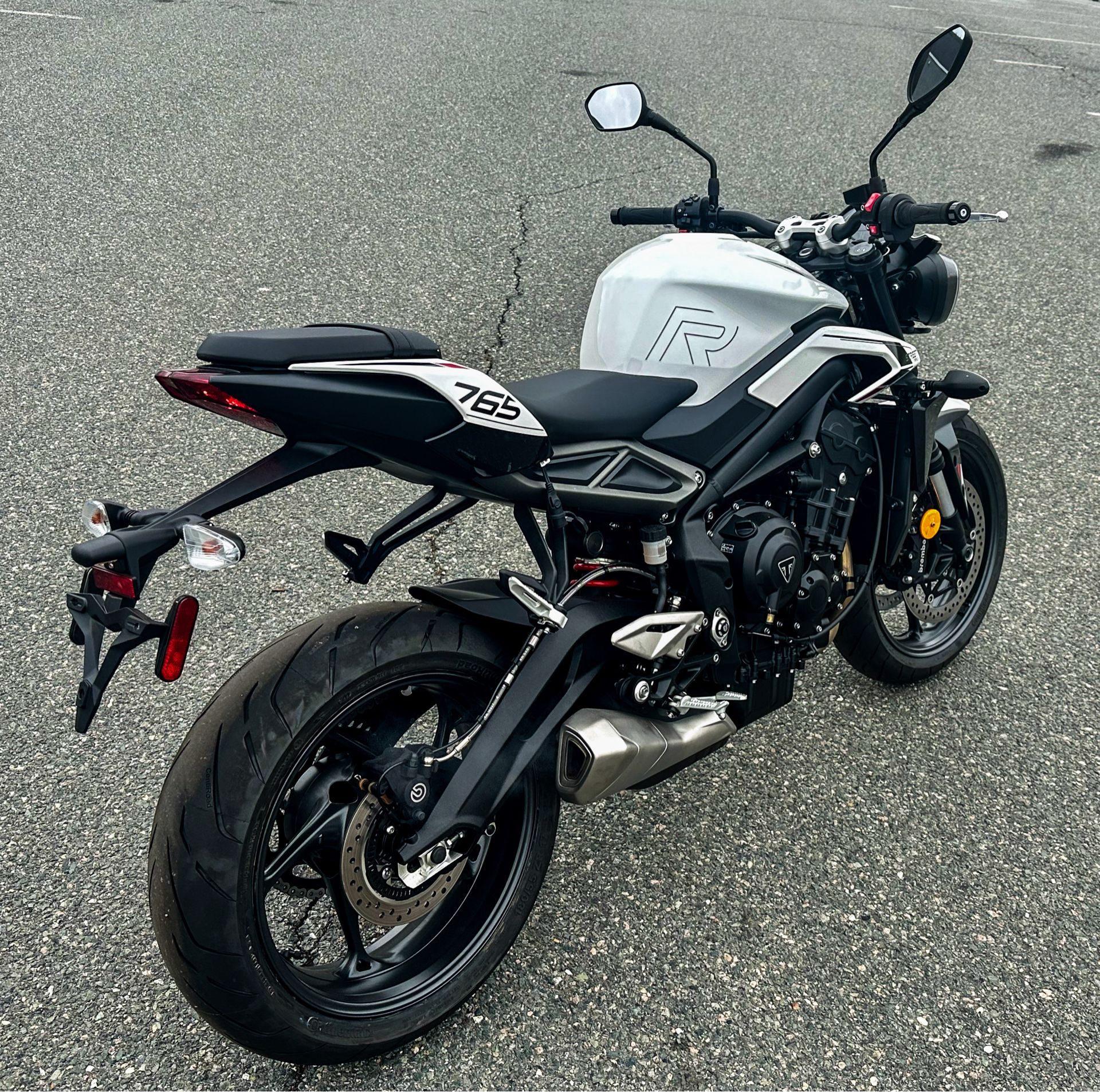 2024 Triumph Street Triple 765 R in Enfield, Connecticut - Photo 7
