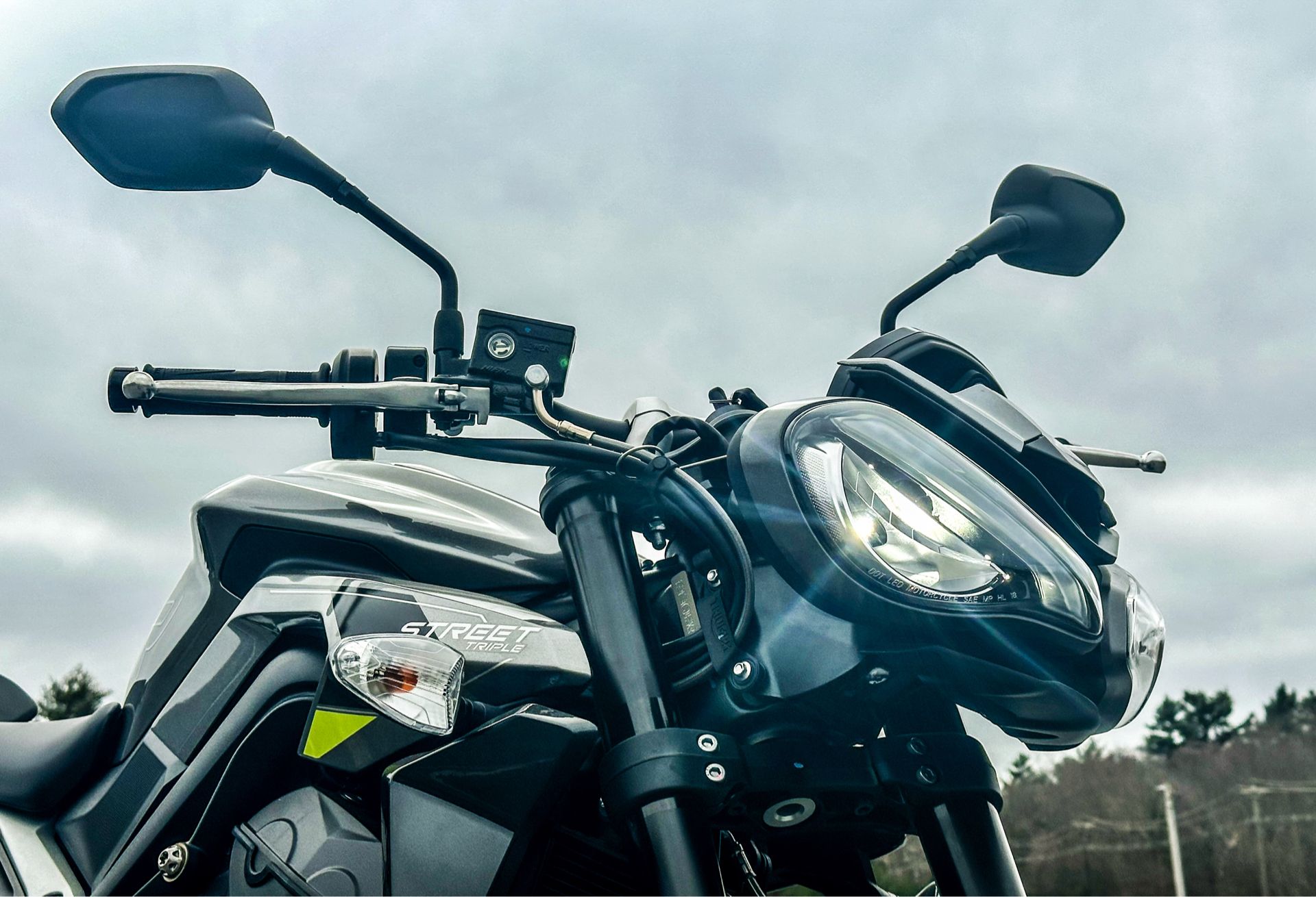 2024 Triumph Street Triple 765 R in Enfield, Connecticut - Photo 22