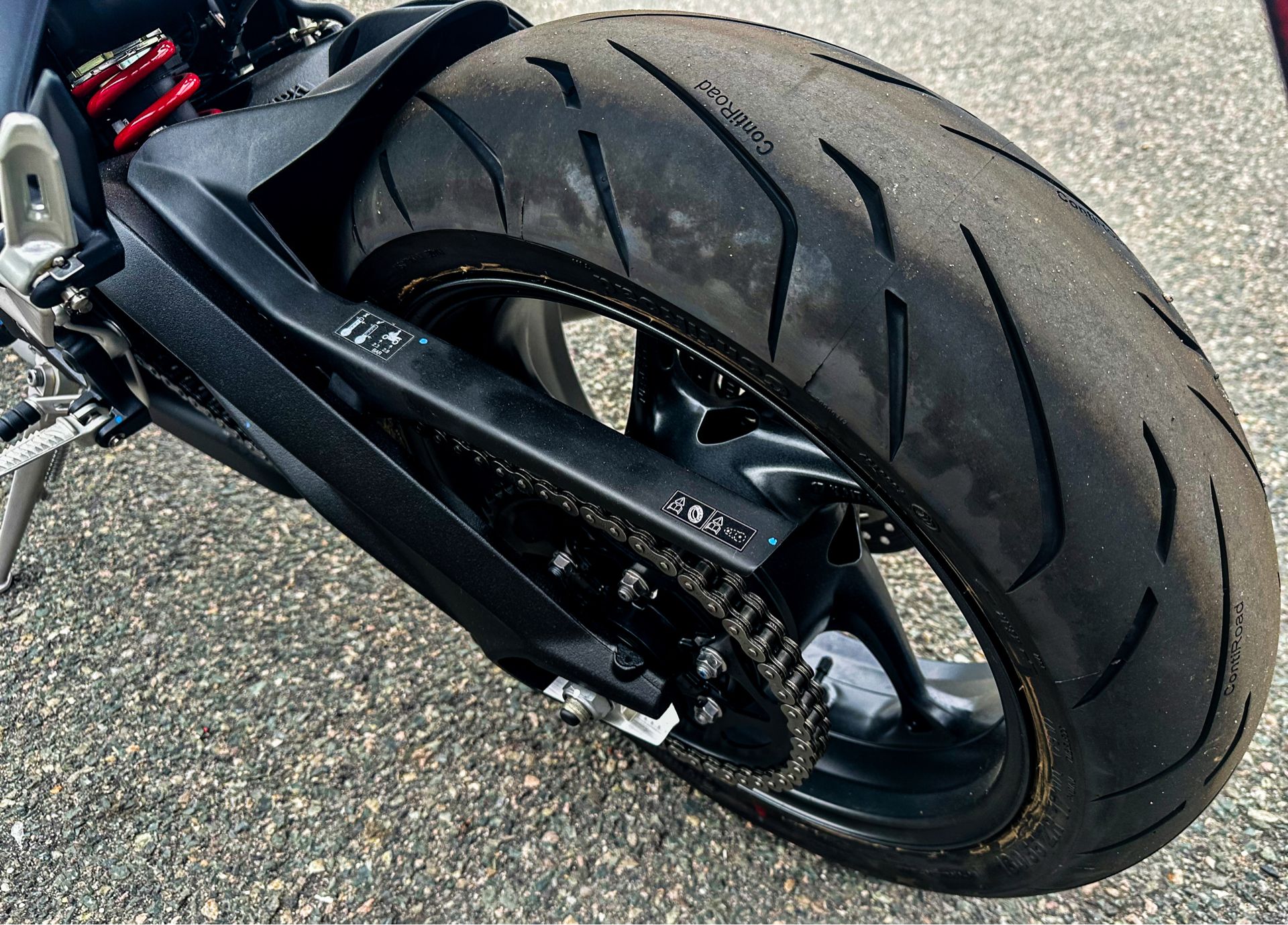 2024 Triumph Street Triple 765 R in Enfield, Connecticut - Photo 10