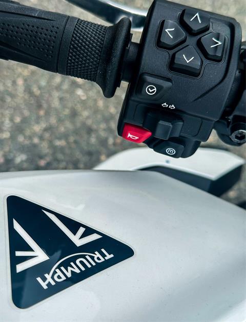 2024 Triumph Street Triple 765 R in Enfield, Connecticut - Photo 12