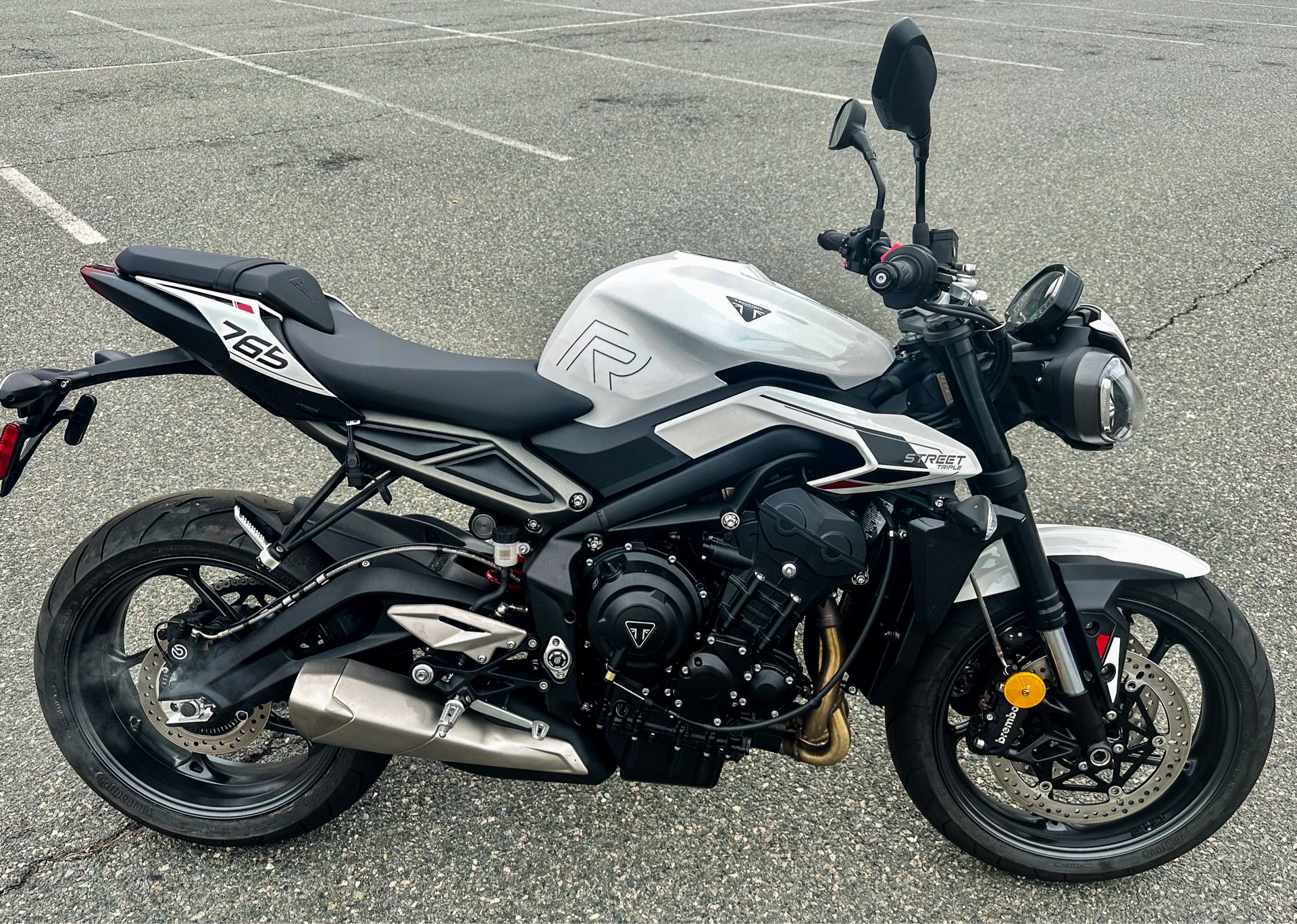 2024 Triumph Street Triple 765 R in Enfield, Connecticut - Photo 21
