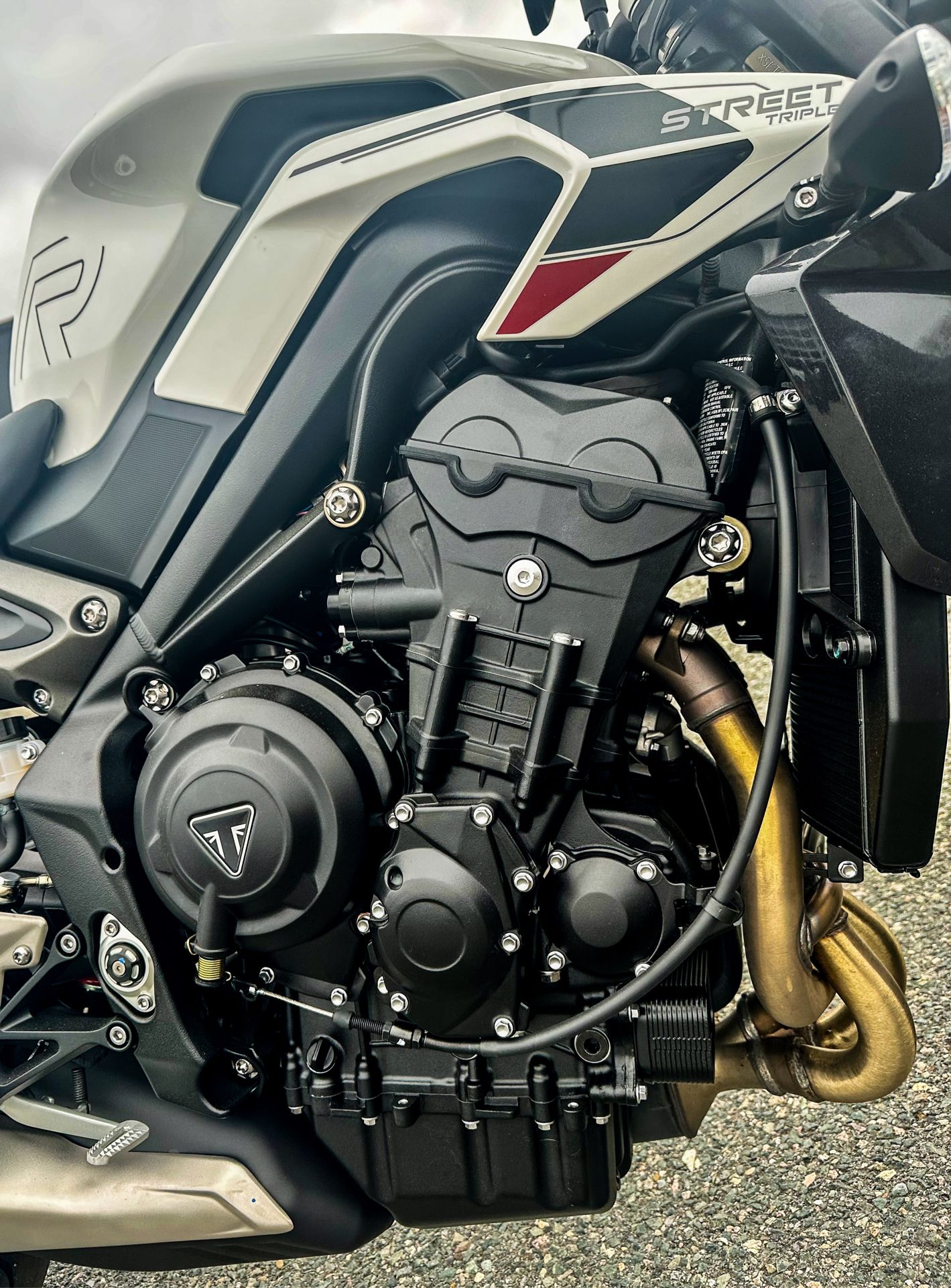 2024 Triumph Street Triple 765 R in Enfield, Connecticut - Photo 18
