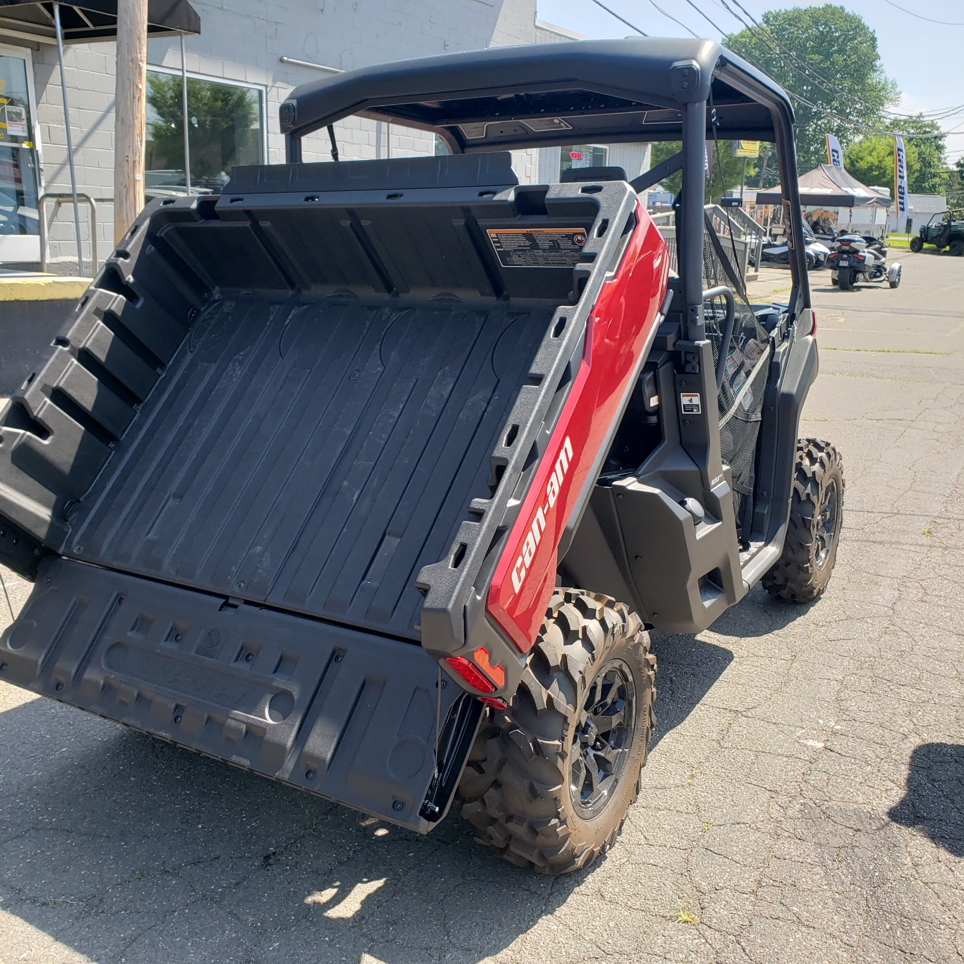 2024 Can-Am Defender XT HD10 in Enfield, Connecticut - Photo 5